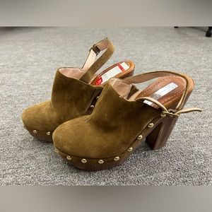 INC International Concepts Suede Clogs